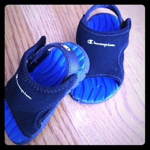 champion sandals blue